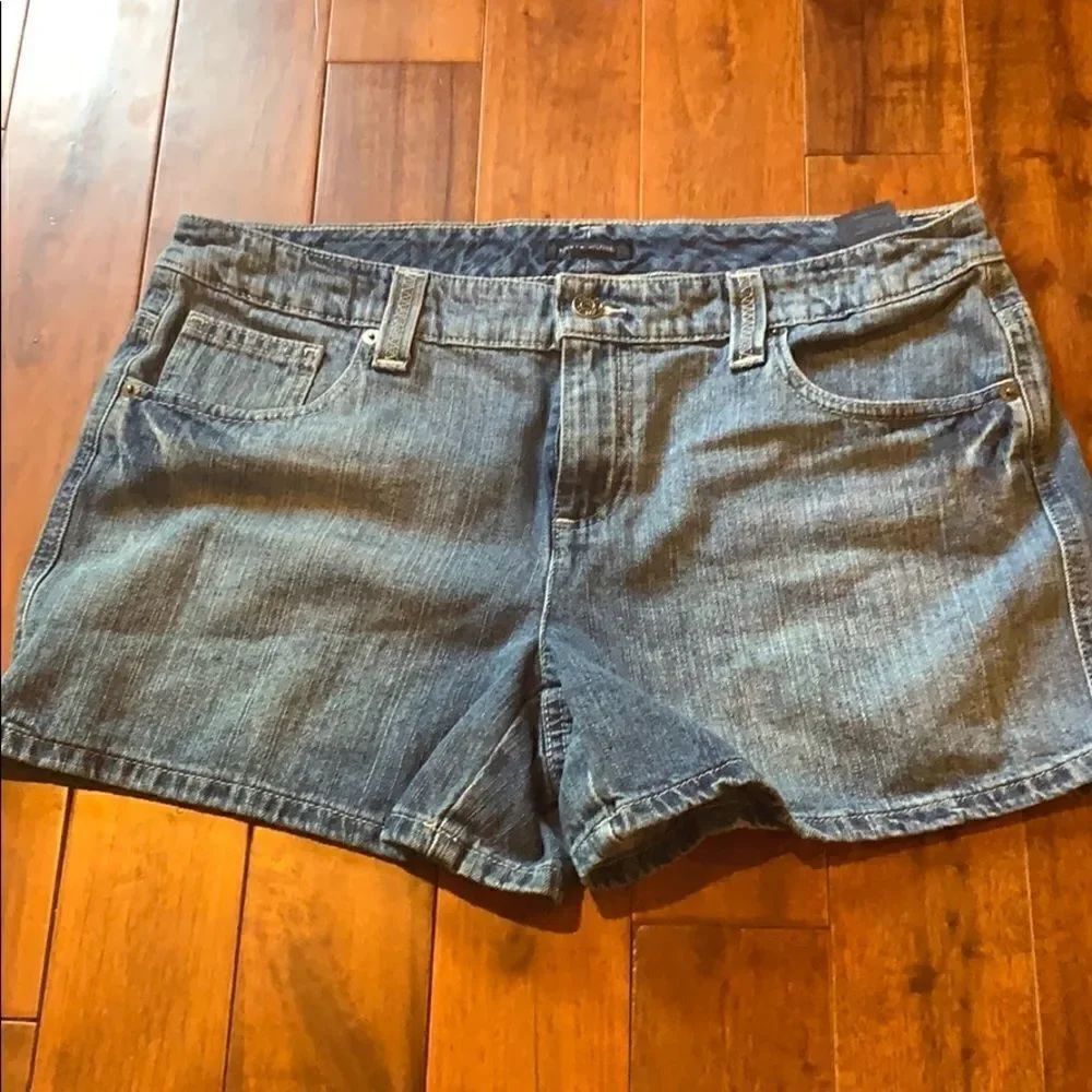 Tommy Hilfiger classic jean shorts 12